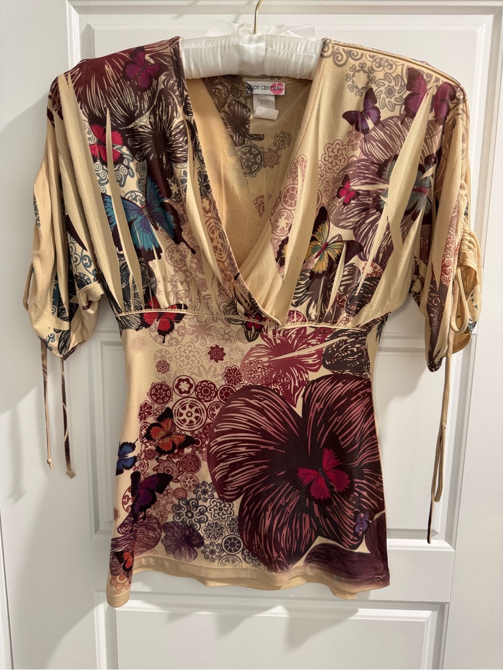 Body Central Beige Floral & Butterfly V-Neck Blouse